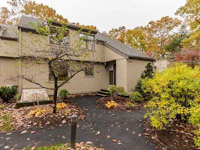 334 Hemlock Cir #334 Lincoln, MA 01773