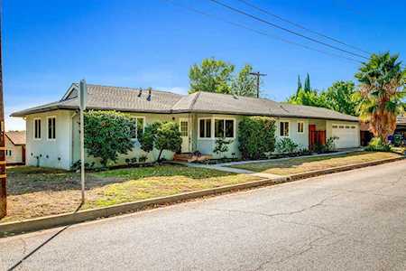 1102 Cloverhill Road Altadena, CA 91001