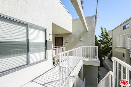 17702 Sergio Circle #202 Huntington Beach, CA 92647