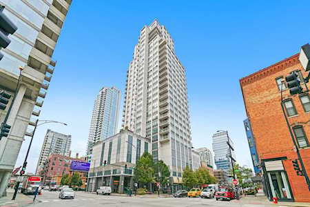 200 W Grand Ave #2502 Chicago, IL 60654