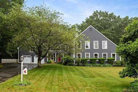 4 Hidden Brick Road Hopkinton, MA 01748