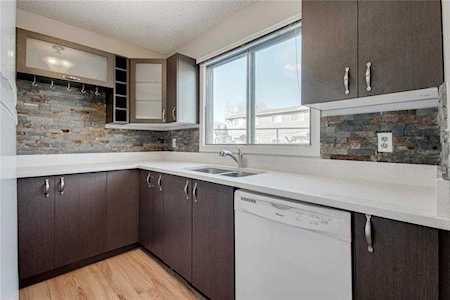 5340 17 Avenue SW #406 Calgary, AB T3E 6M3
