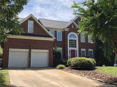 3417 Pondview Ln Charlotte, NC 28210