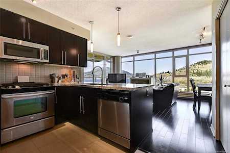 1075 Sunset Drive #1402 Kelowna, BC V1Y9Y9