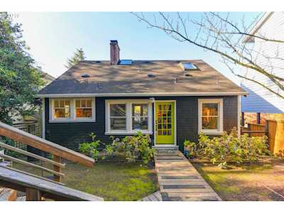 2804 SW Montgomery Dr Portland, OR 97201