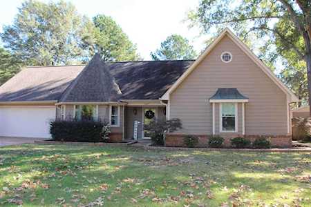 1607 Bubbling Brook Dr Germantown, TN 38138