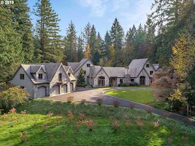 5564 SW Prosperity Park Rd Tualatin, OR 97062