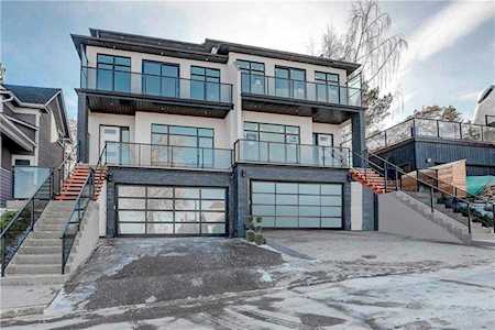1817 21 Avenue SW Calgary, AB T2T 0N5