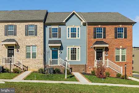 2102 Hemlock Bay Rd Dumfries, VA 22026