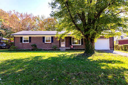 6520 Crossbrook Dr Pewee Valley, KY 40056