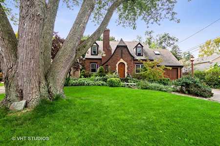112 S Derbyshire Ln Arlington Heights, IL 60004
