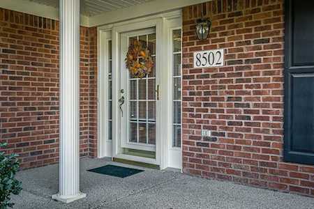 8502 Aspen Glen Way Louisville, KY 40228