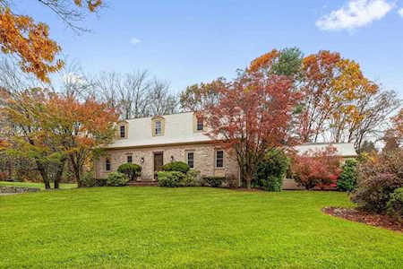 16 Teresa Road Hopkinton, MA 01748