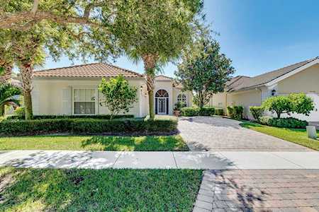 8438 Xanthus Lane Wellington, FL 33414