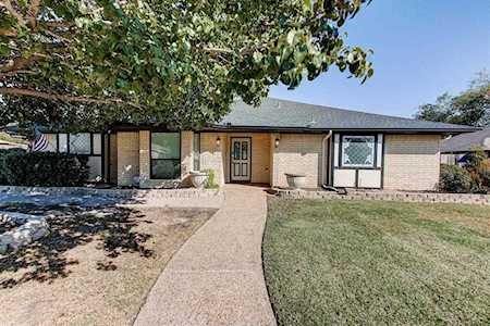 525 Doubletree Drive Highland Village, TX 75077