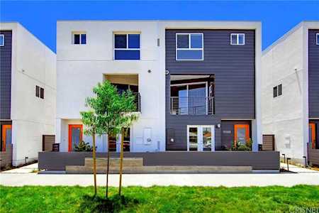 11590 Riverside Drive Valley Village, CA 91602
