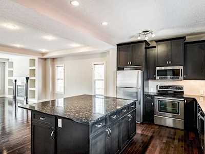 354 Evanston Drive NW Calgary, AB T3P 0E2