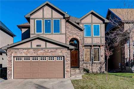 135 Wentworth Crescent SW Calgary, AB T3H 5V1
