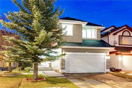 105 Citadel Crest Circle NW Calgary, AB T3G 4G3