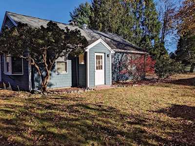 9 Callahan Path Newton, MA 02459