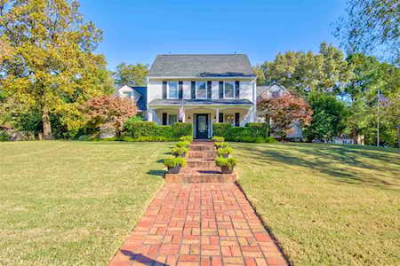 2696 W Gerald Ford Dr Memphis, TN 38016