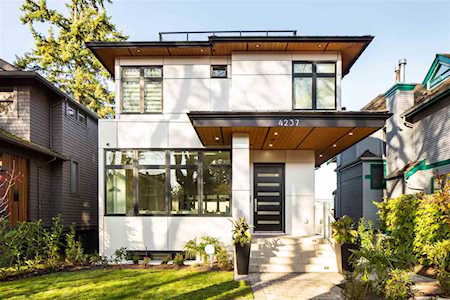 4237 W 13th Avenue #4233- Vancouver, BC V6R 2T7