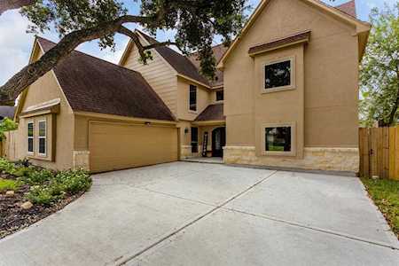 222 E Sutton Square Stafford, TX 77477
