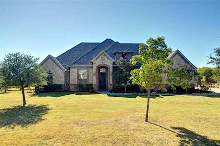 12911 Velvet View Court Justin, TX 76247