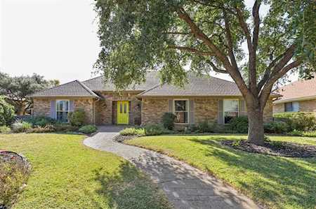 10122 Cherry Tree Drive Dallas, TX 75243