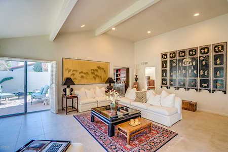 7333 E Tuckey Lane Scottsdale, AZ 85250