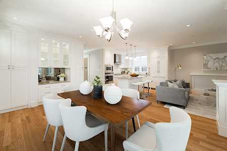 1177 12th Street West Vancouver, BC V7T 2N4