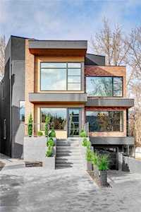 738 Rideau Road SW Calgary, AB T2S 0R6