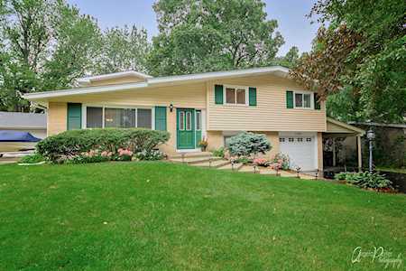 1320 Dunleer Dr Mundelein, IL 60060
