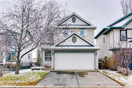 3720 Douglas Ridge Way SE Calgary, AB T2Z 3B6