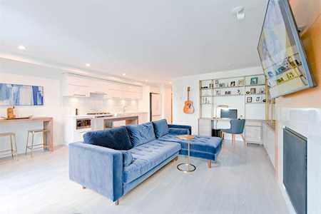 1160 Oxford Street #206 White Rock, BC V4B 0B3