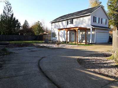 1137 SW Brockwood Ave Mcminnville, OR 97128