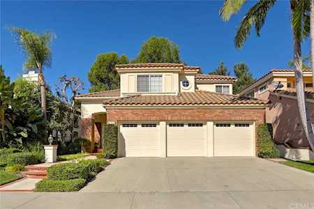 27451 Glenwood Drive Mission Viejo, CA 92692
