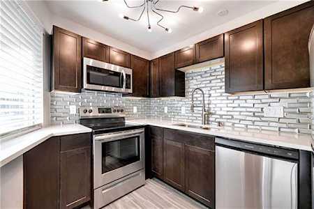 1840 Burton Dr #186 Austin, TX 78741