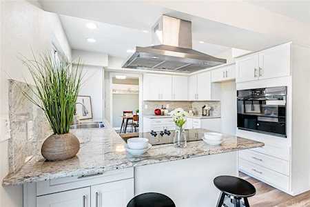 5201 Los Encantos Circle La Palma, CA 90623