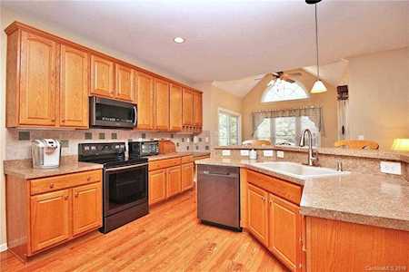 10615 Castlehill Dr Huntersville, NC 28078
