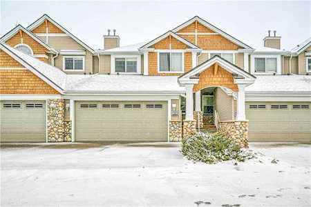 22 Discovery Heights SW Calgary, AB T3H 4Y6