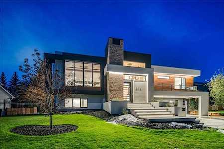 516 Wilderness Drive SE Calgary, AB T2J 1Z2