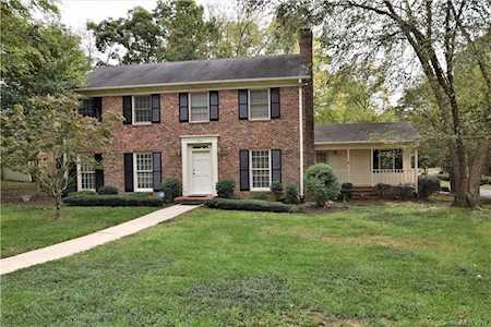 1300 Candle Ct Charlotte, NC 28211
