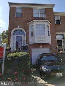 8100 Castlebury Terrace Gaithersburg, MD 20879