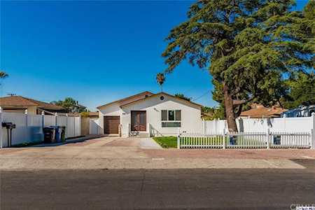 10915 10917 Odell Avenue Sunland, CA 91040