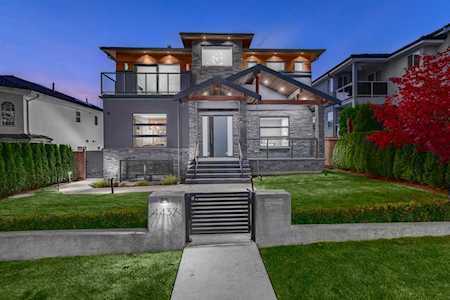 4437 Huxley Avenue Burnaby, BC V5G 3E9