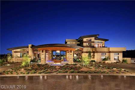 10 Magic Stone Ln Las Vegas, NV 89135