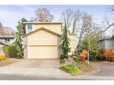 16946 Lower Meadows Dr Lake Oswego, OR 97035