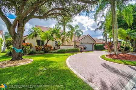 5461 NW 86th Ter Coral Springs, FL 33067