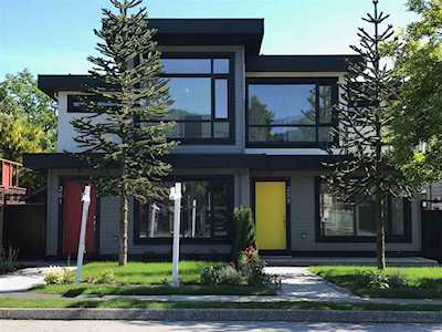 361 E 15th Street North Vancouver, BC V7L 2R6